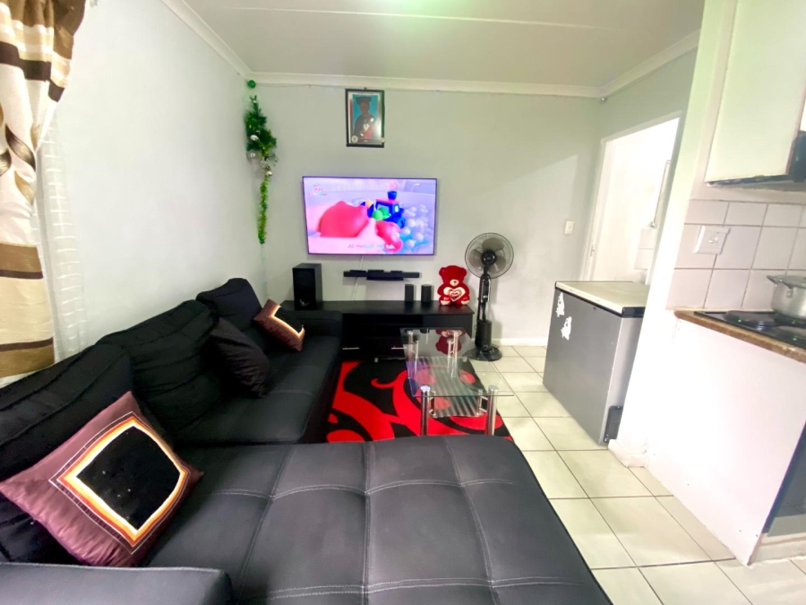 2 Bedroom Property for Sale in Maitland Western Cape